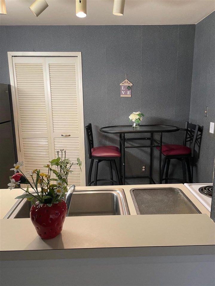 27430 Evergreen Road UNIT&nbsp;36, Lathrup Village, MI, 48076