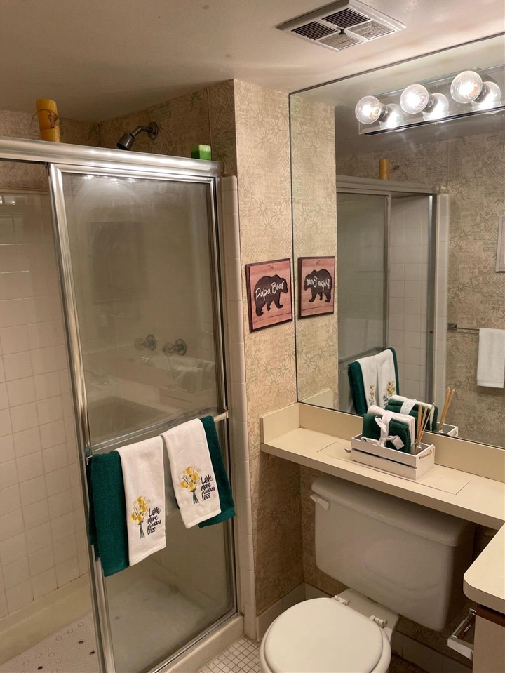 27430 Evergreen Road UNIT&nbsp;36, Lathrup Village, MI, 48076