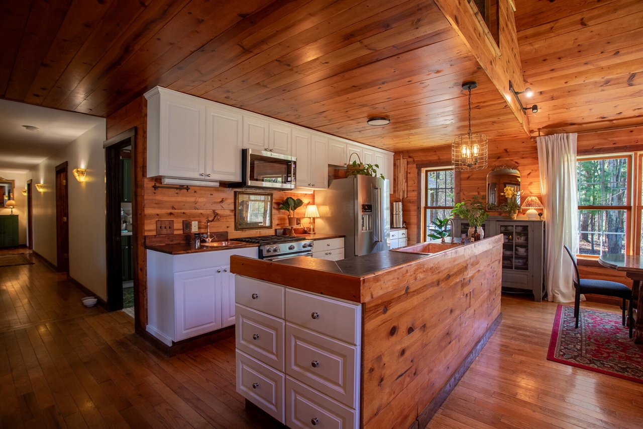 Homes for sale in North Branch, MI | 4991 Millis Rd, North Branch, MI 48461 | MLS# 70465438