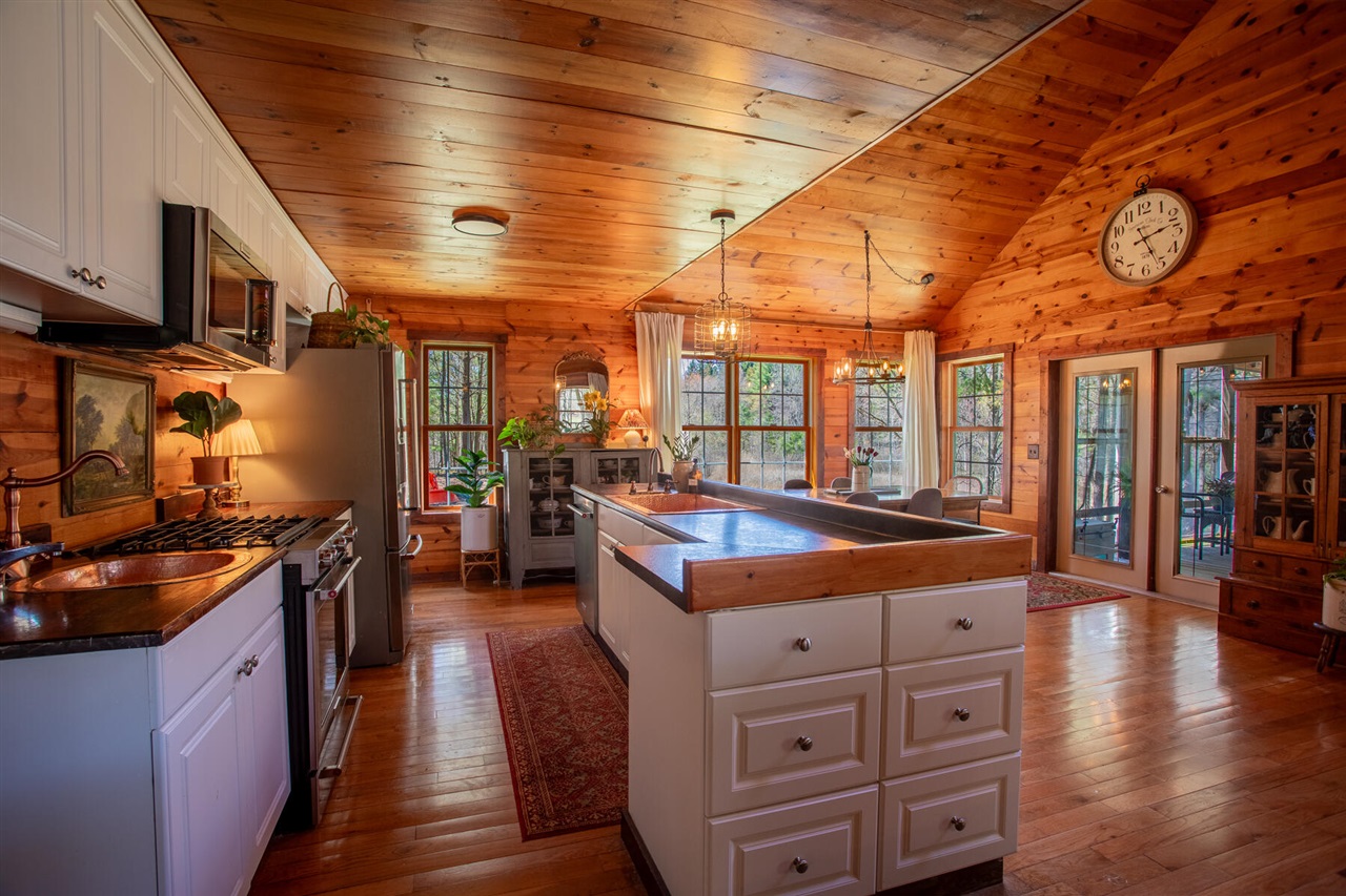 Homes for sale in North Branch, MI | 4991 Millis Rd, North Branch, MI 48461 | MLS# 70465438