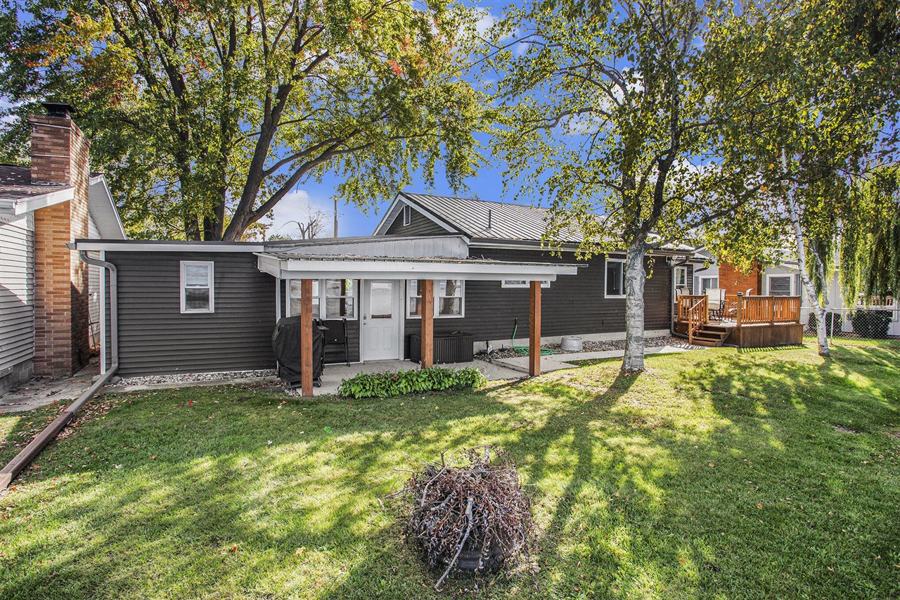 8492 Douglas Avenue, Kalamazoo, MI, 49009