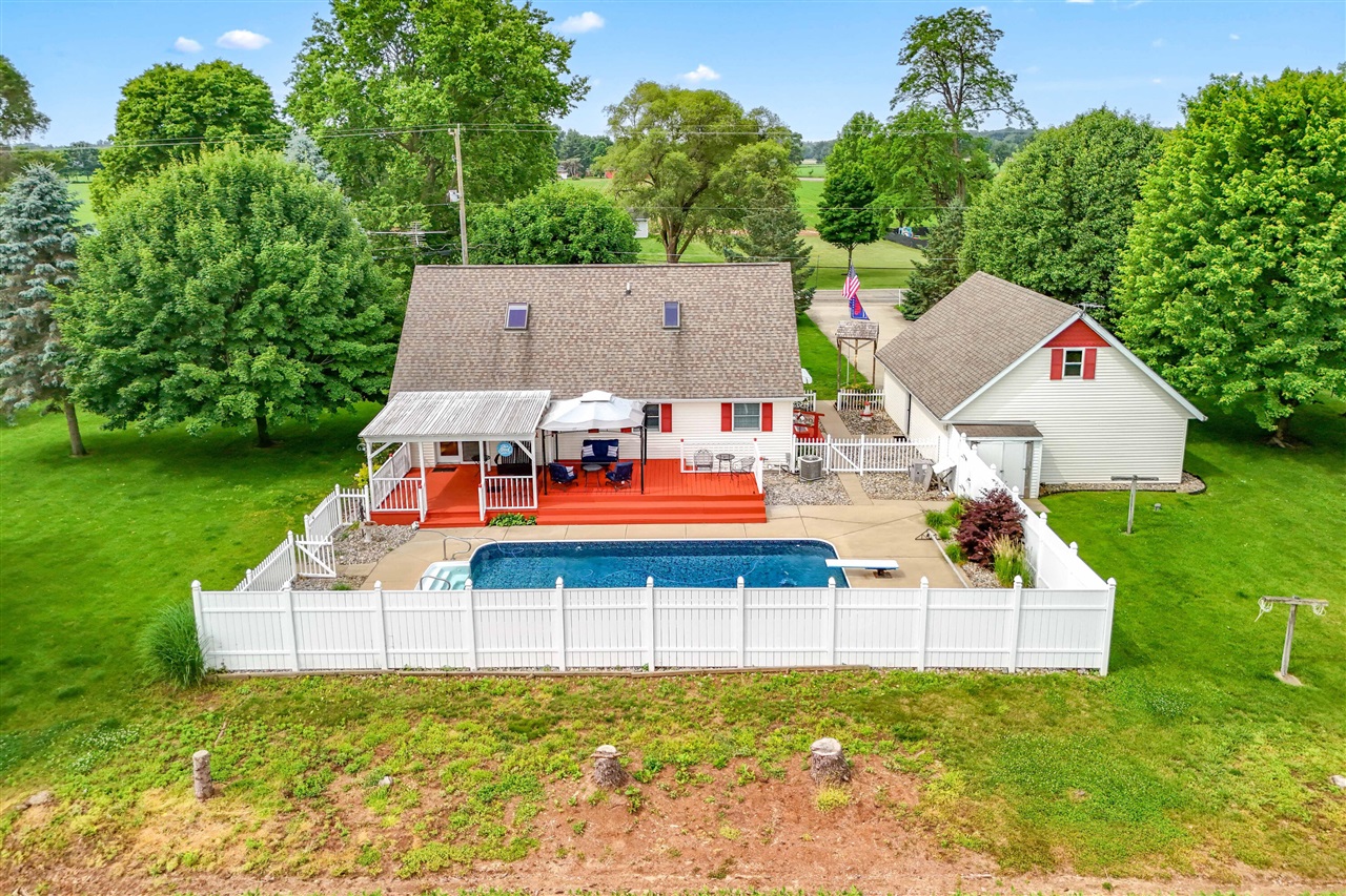 31688 Colon Road, Colon, MI, 49040-9528