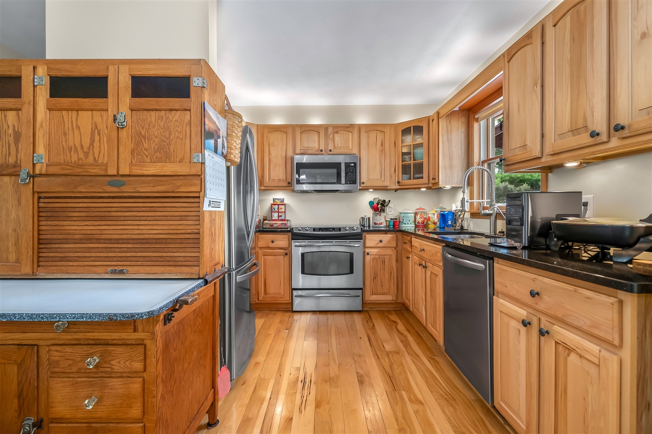 31688 Colon Road, Colon, MI, 49040-9528