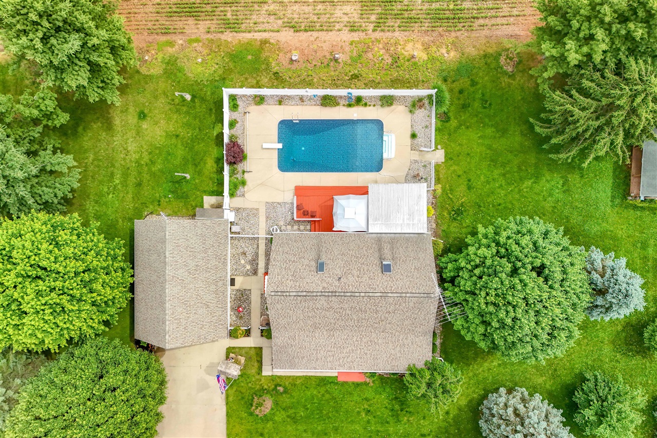 31688 Colon Road, Colon, MI, 49040-9528