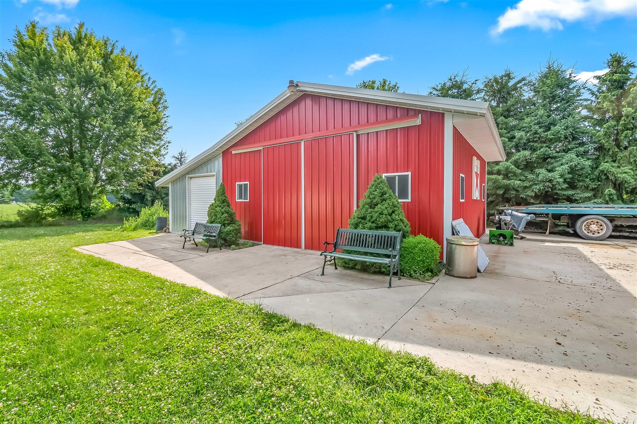 31688 Colon Road, Colon, MI, 49040-9528