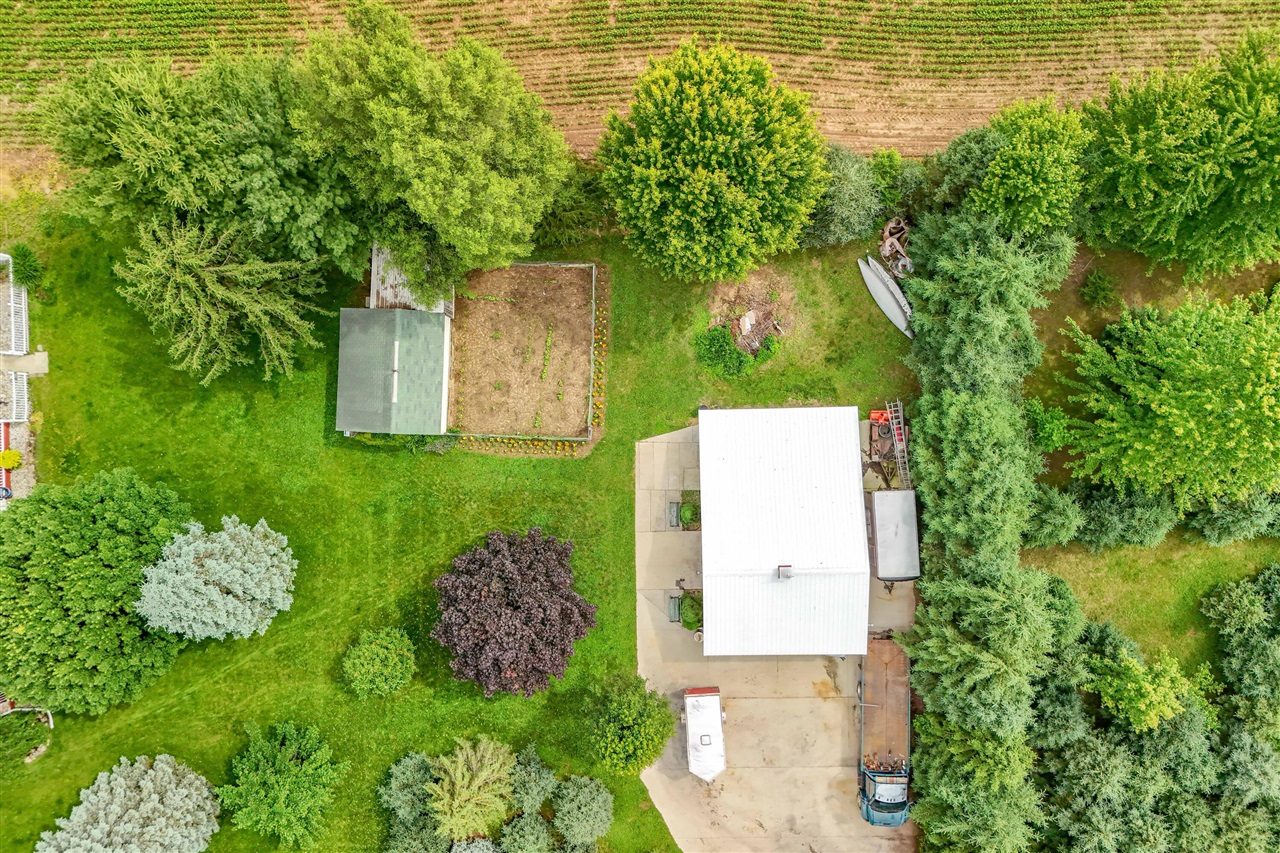 31688 Colon Road, Colon, MI, 49040-9528