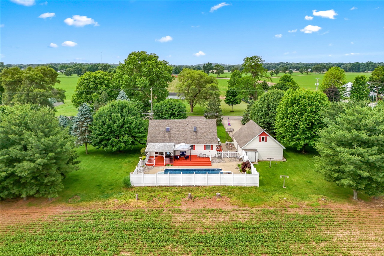 31688 Colon Road, Colon, MI, 49040-9528