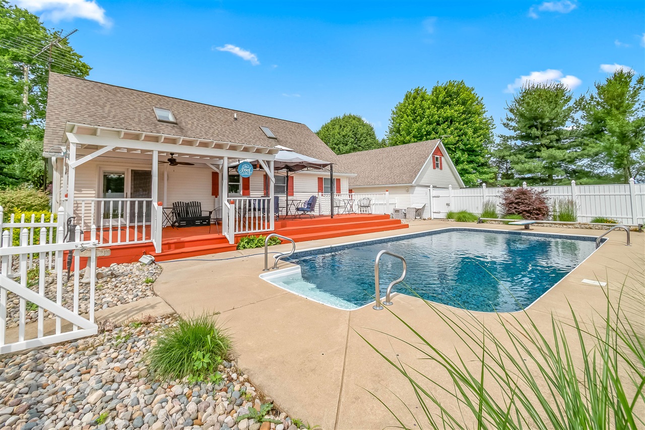 31688 Colon Road, Colon, MI, 49040-9528