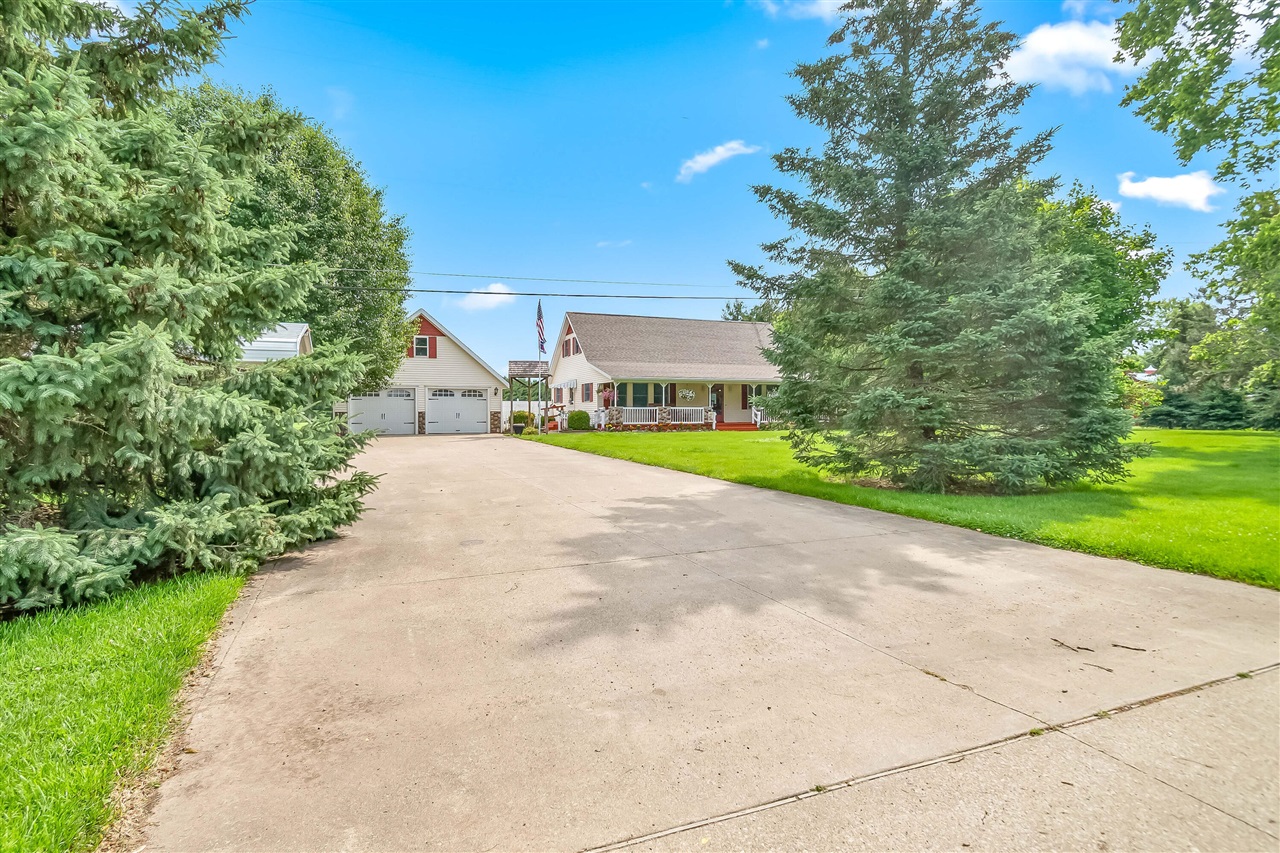 31688 Colon Road, Colon, MI, 49040-9528