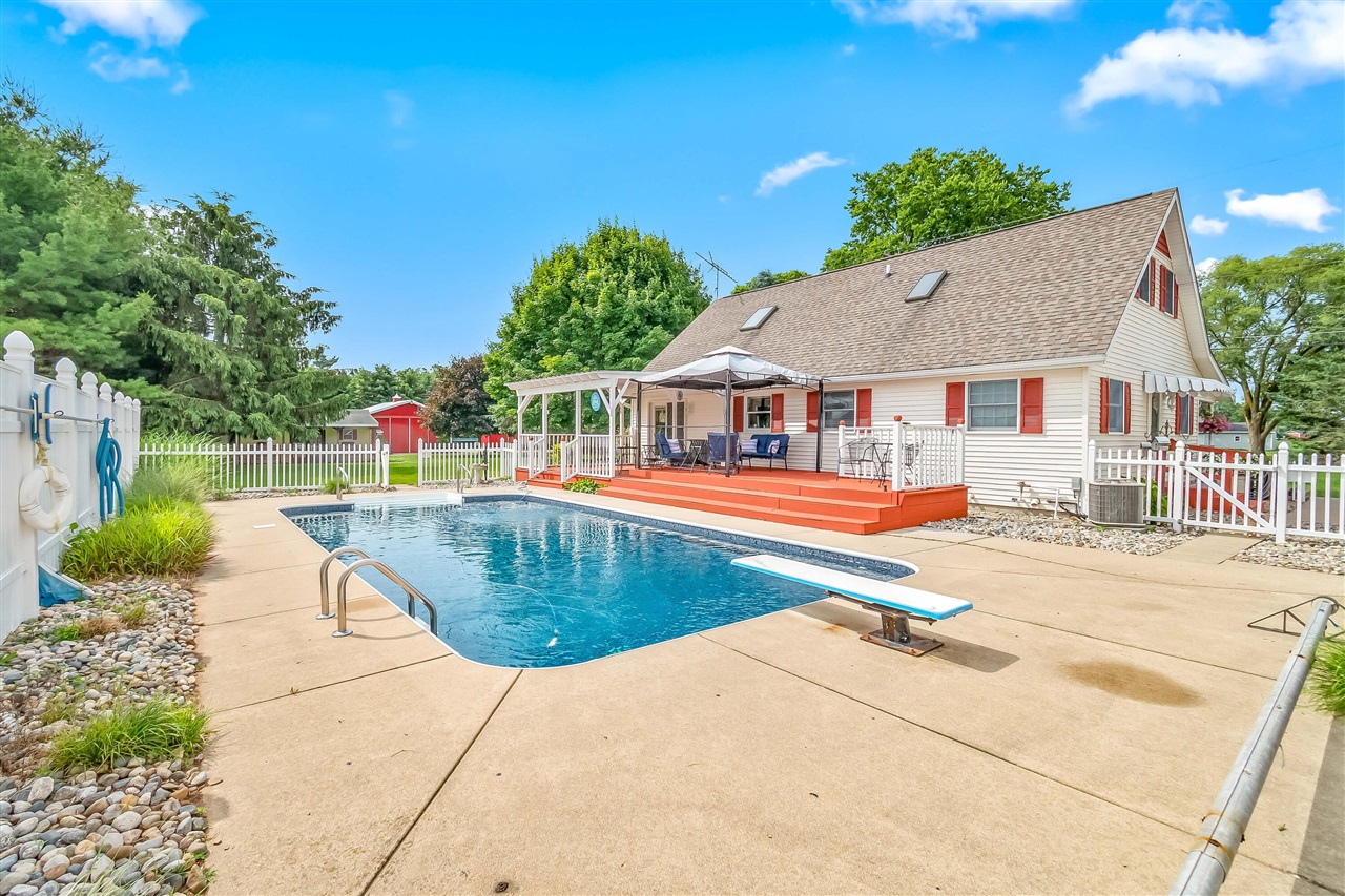 31688 Colon Road, Colon, MI, 49040-9528