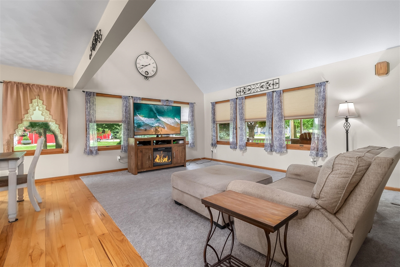 31688 Colon Road, Colon, MI, 49040-9528