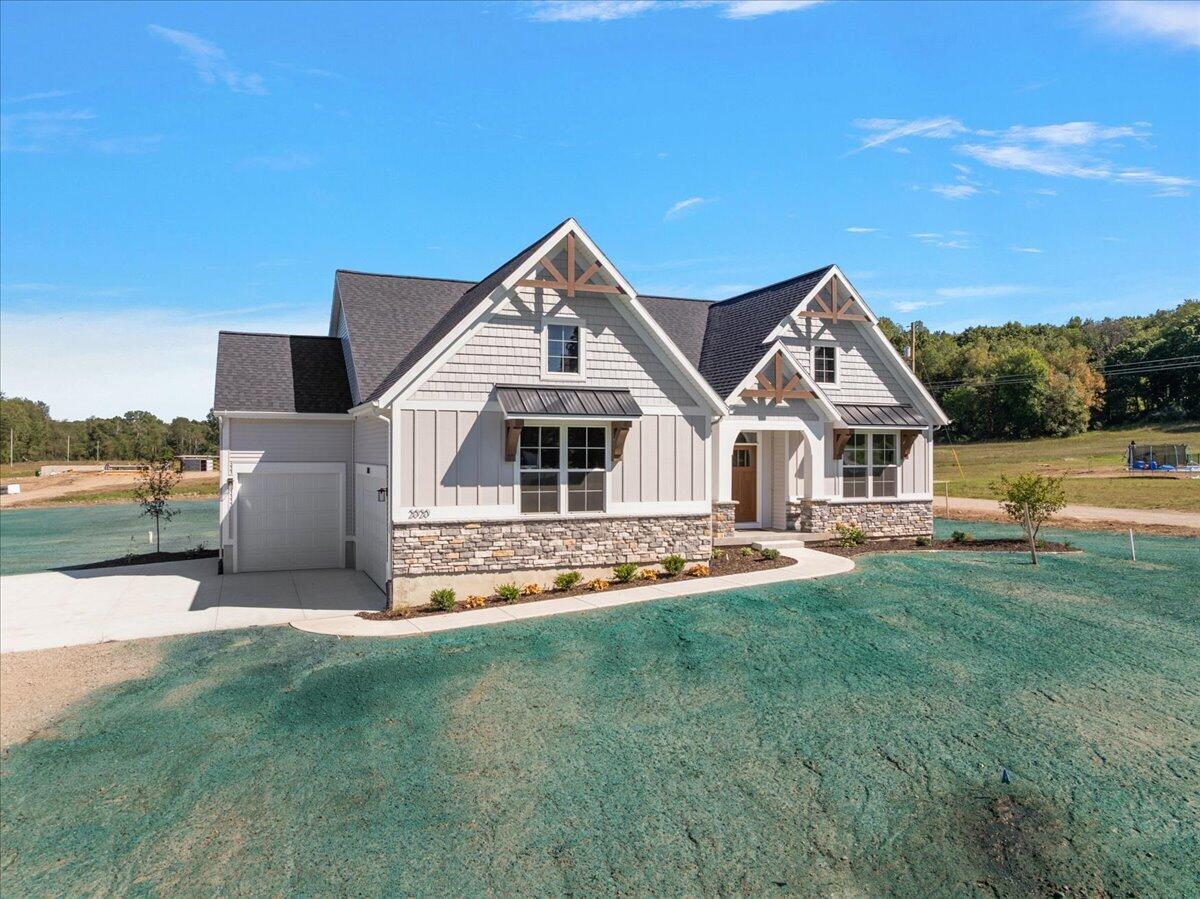 Photo 3 of Single family home for sale at 2020 Fallasburg Park Dr, Lowell, MI 49331 | MLS# 70477657 | Listing updated on 2026-09-28