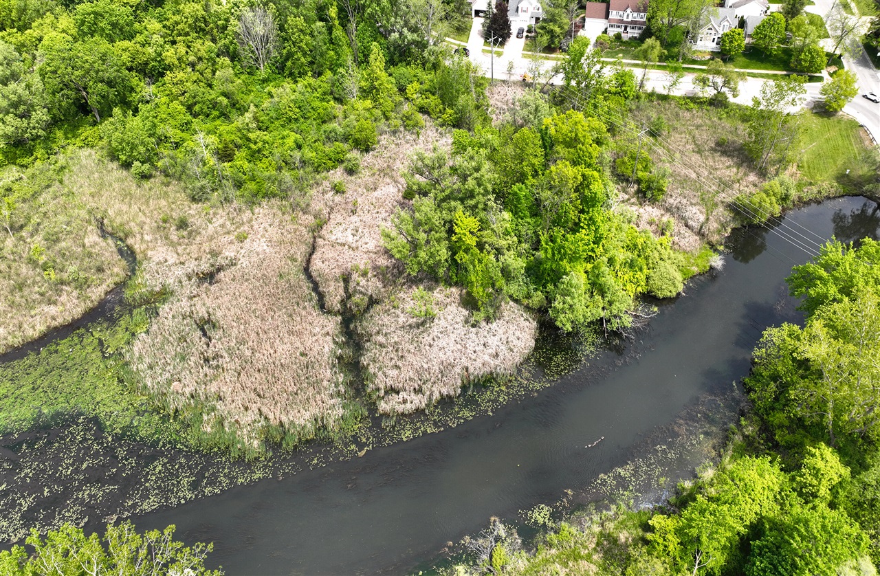 144 River Drive D photo 1