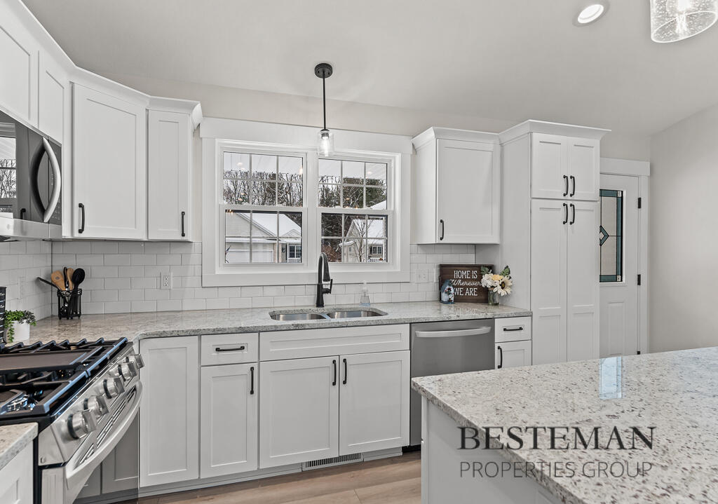 1516 W Addison Way, Muskegon, MI, 49445