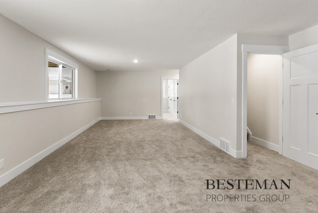 1516 W Addison Way, Muskegon, MI, 49445