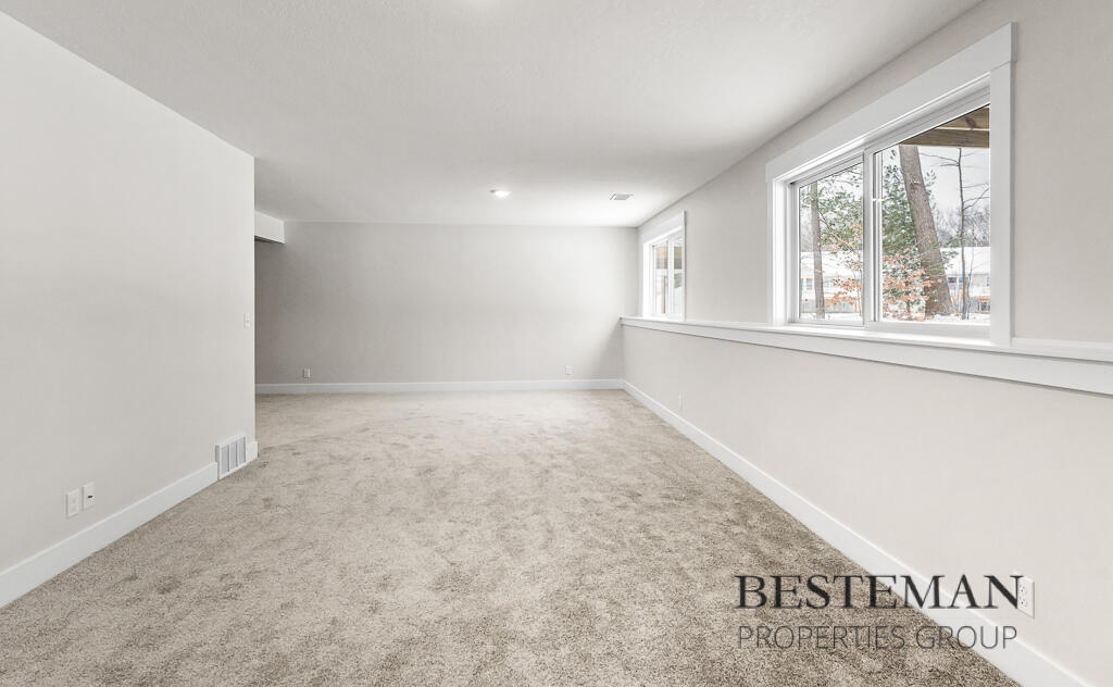 1516 W Addison Way, Muskegon, MI, 49445