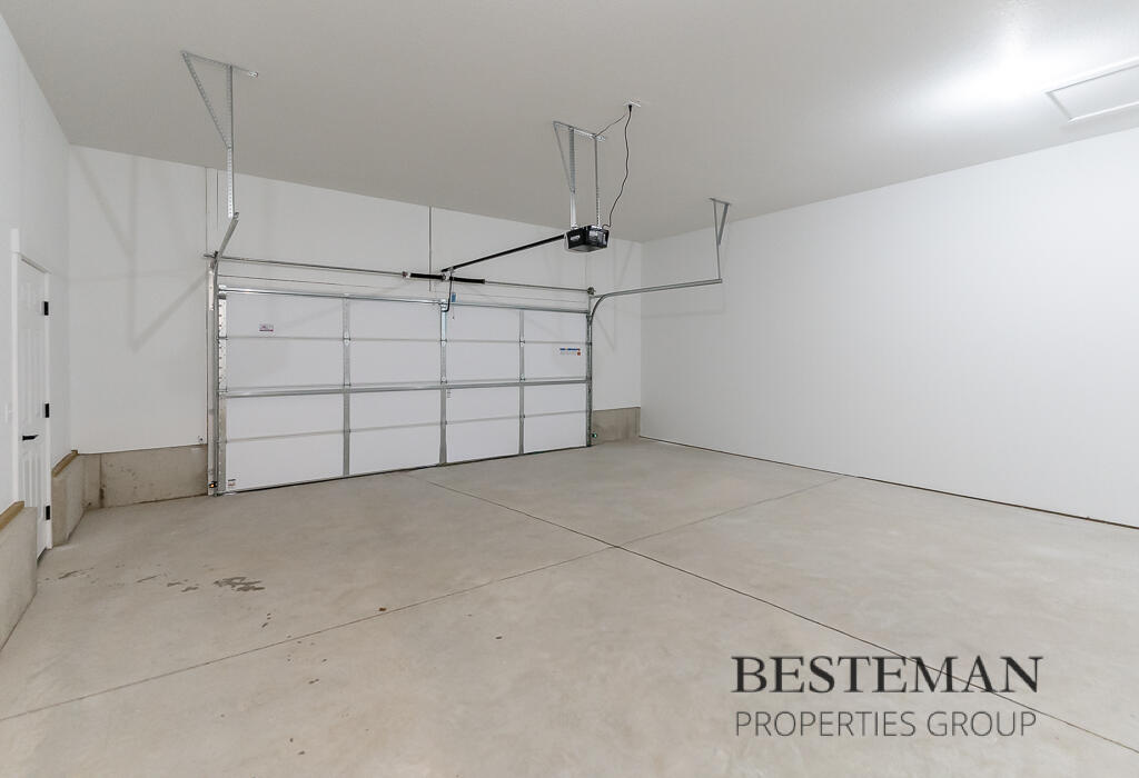 1516 W Addison Way, Muskegon, MI, 49445