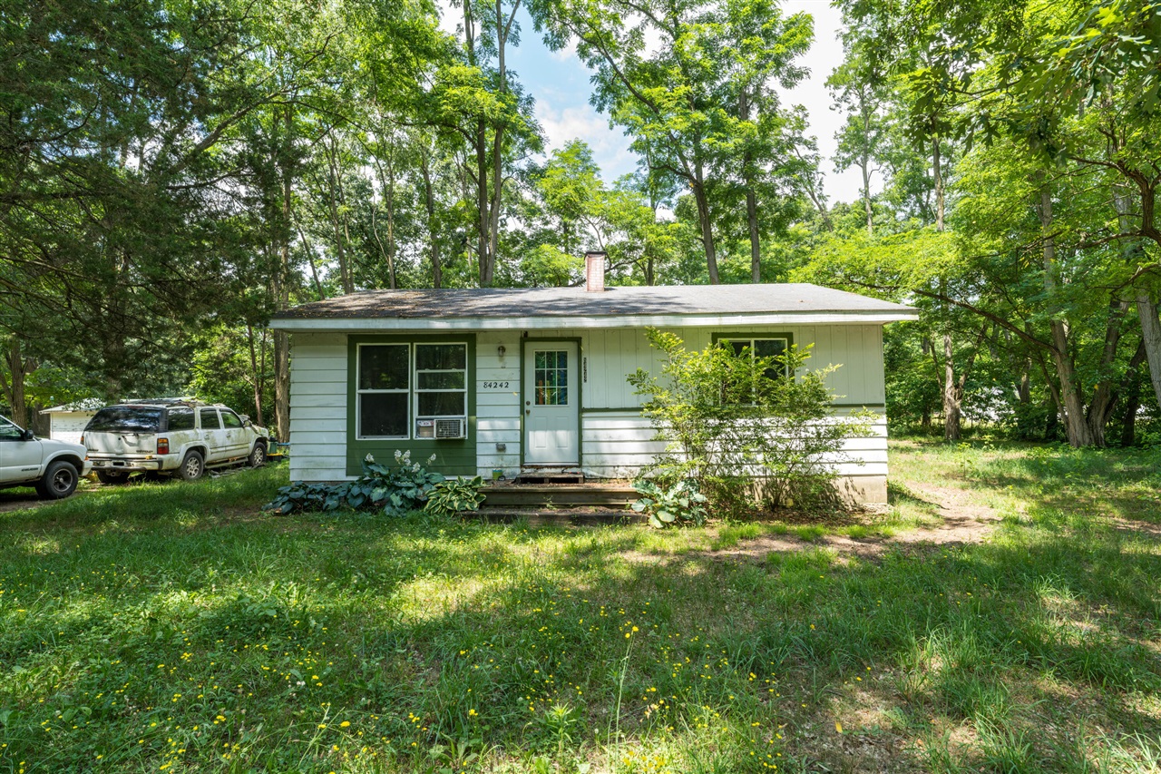 Single family home for sale at 84242 42nd Street, Decatur, MI 49045-9194 | MLS# 70481110