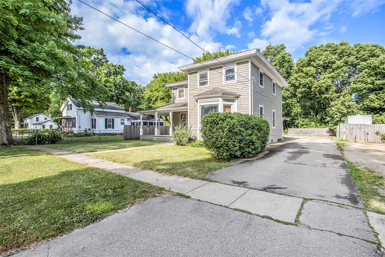 Homes for sale in Galesburg, MI | 46 Grove St, Galesburg, MI 49053 | MLS# 70481204