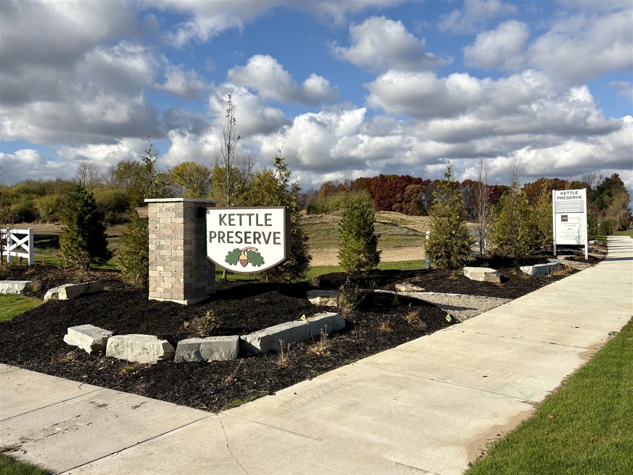 Homes for sale in Alto, MI | 8344 Kettle Oak Dr, Alto, MI 49302 | MLS# 70482080