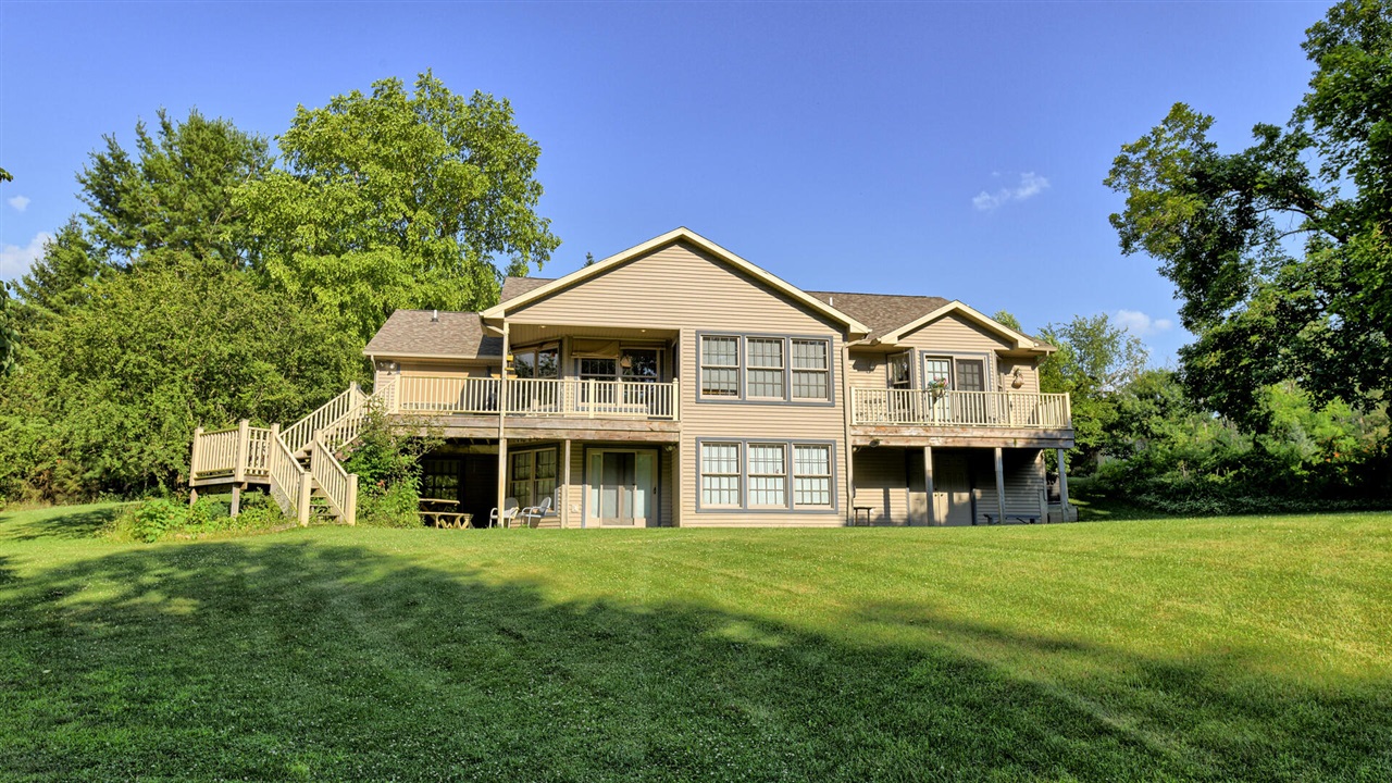 11678 E Grand River Avenue, Portland, MI, 48875