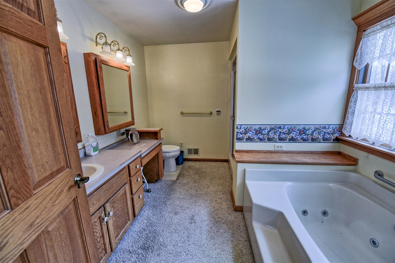 11678 E Grand River Avenue, Portland, MI, 48875