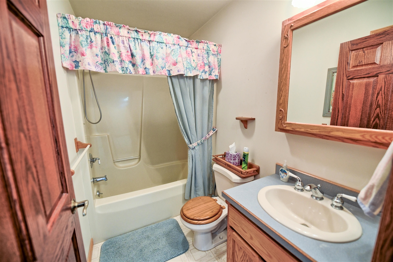 11678 E Grand River Avenue, Portland, MI, 48875