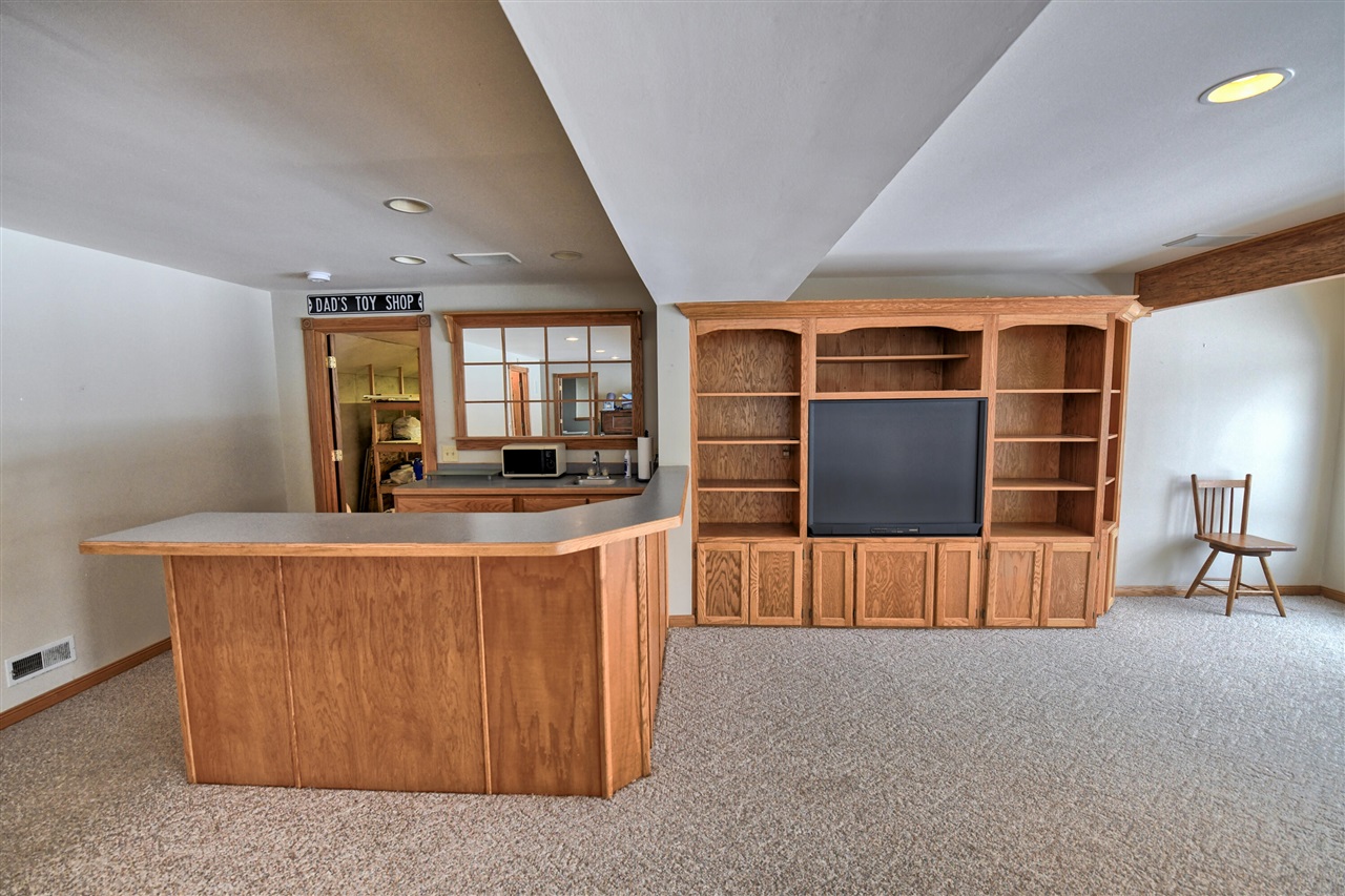 11678 E Grand River Avenue, Portland, MI, 48875