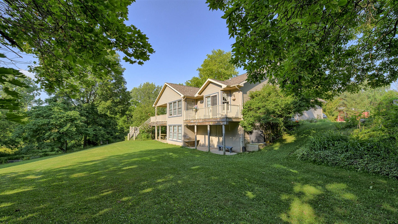 11678 E Grand River Avenue, Portland, MI, 48875