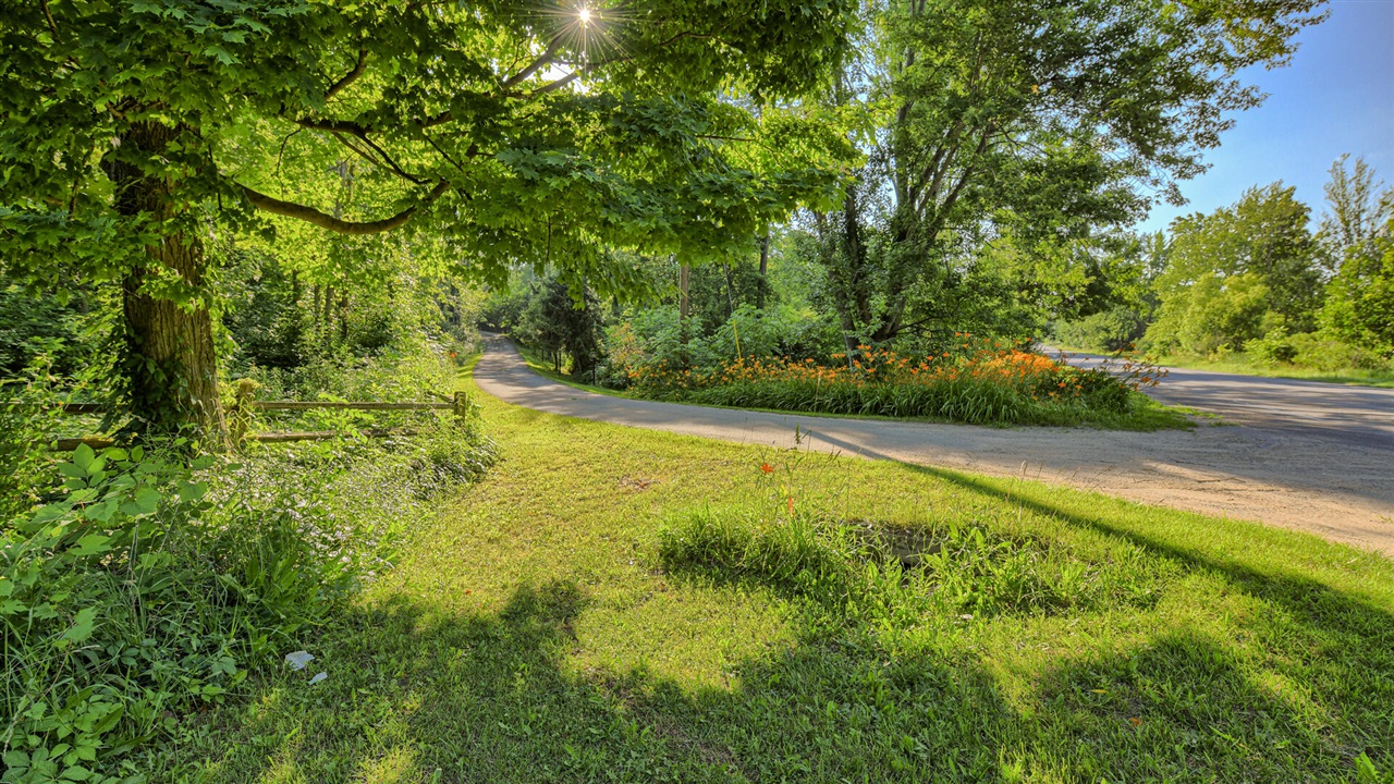 11678 E Grand River Avenue, Portland, MI, 48875