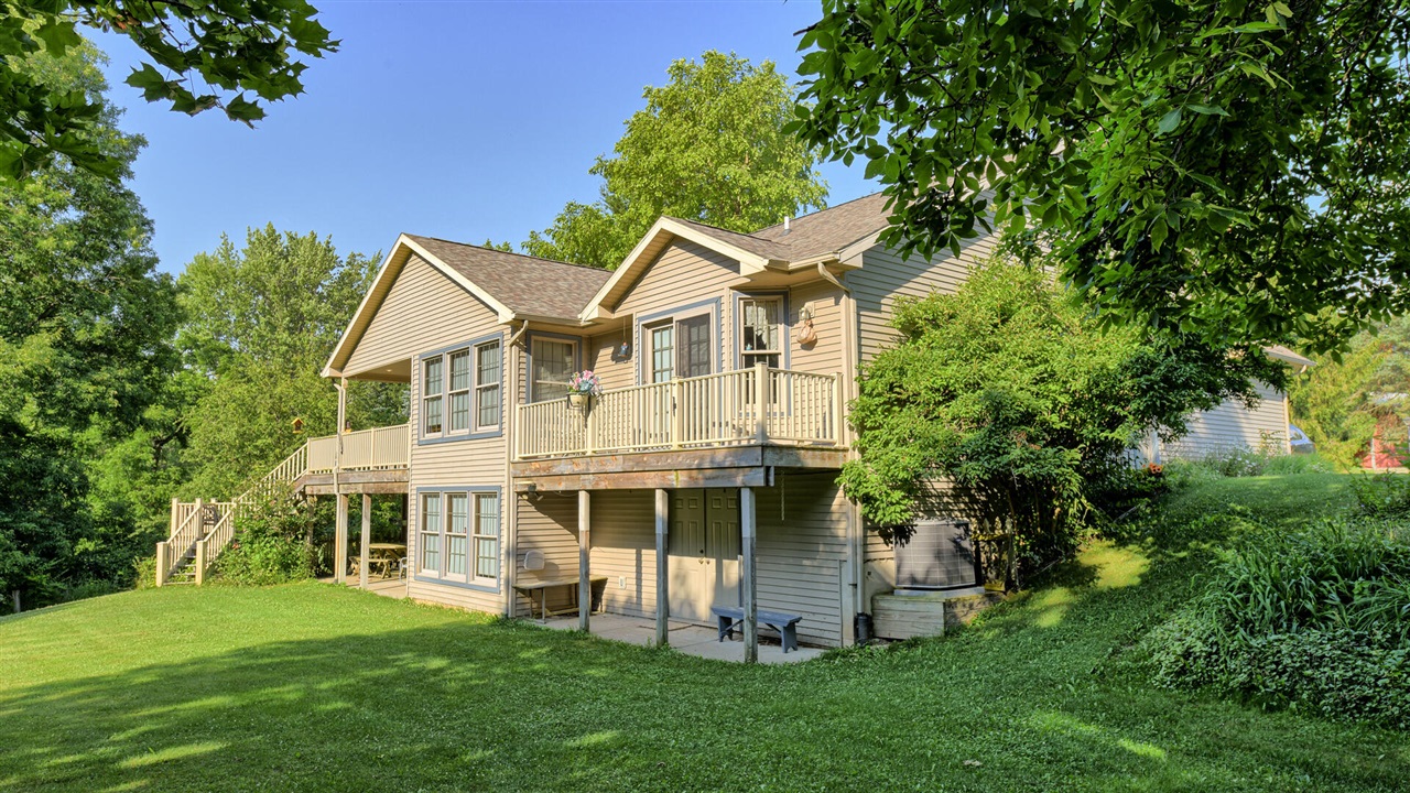 11678 E Grand River Avenue, Portland, MI, 48875