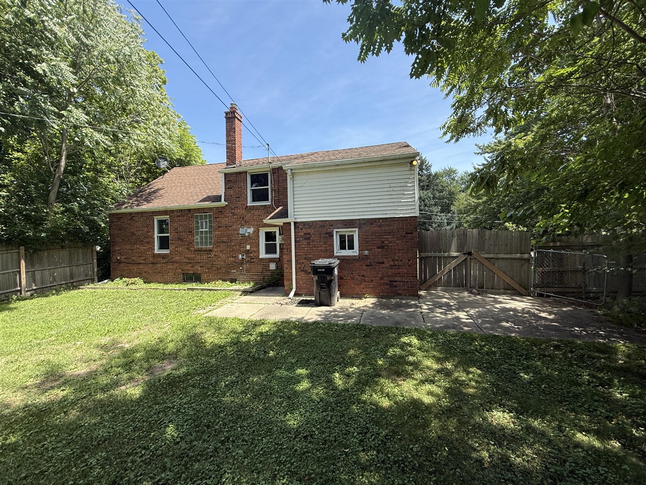 2nd image of 26655 Rosewood St, Roseville, MI 48066 | MLS# 70484331