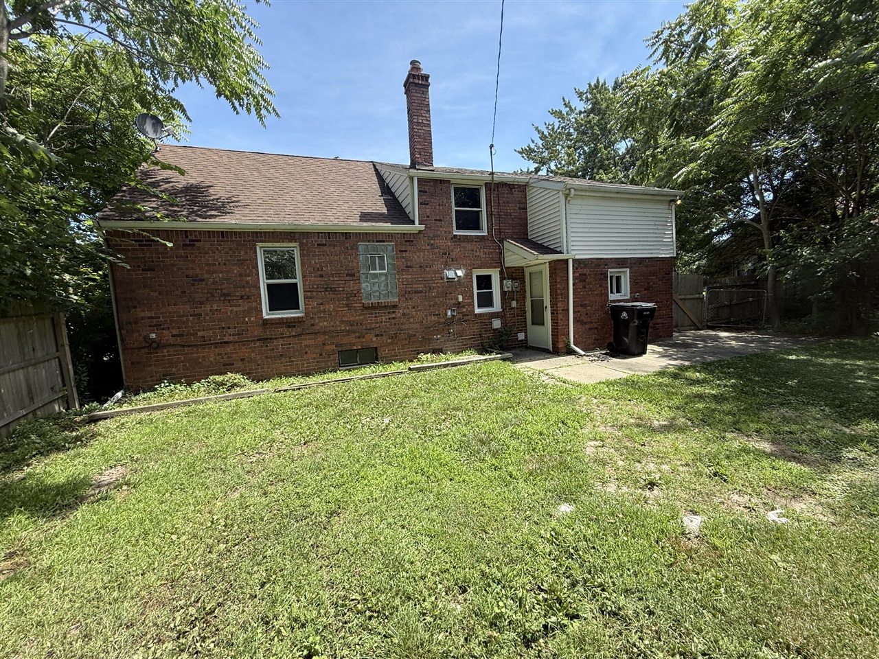 3rd image of 26655 Rosewood St, Roseville, MI 48066 | MLS# 70484331