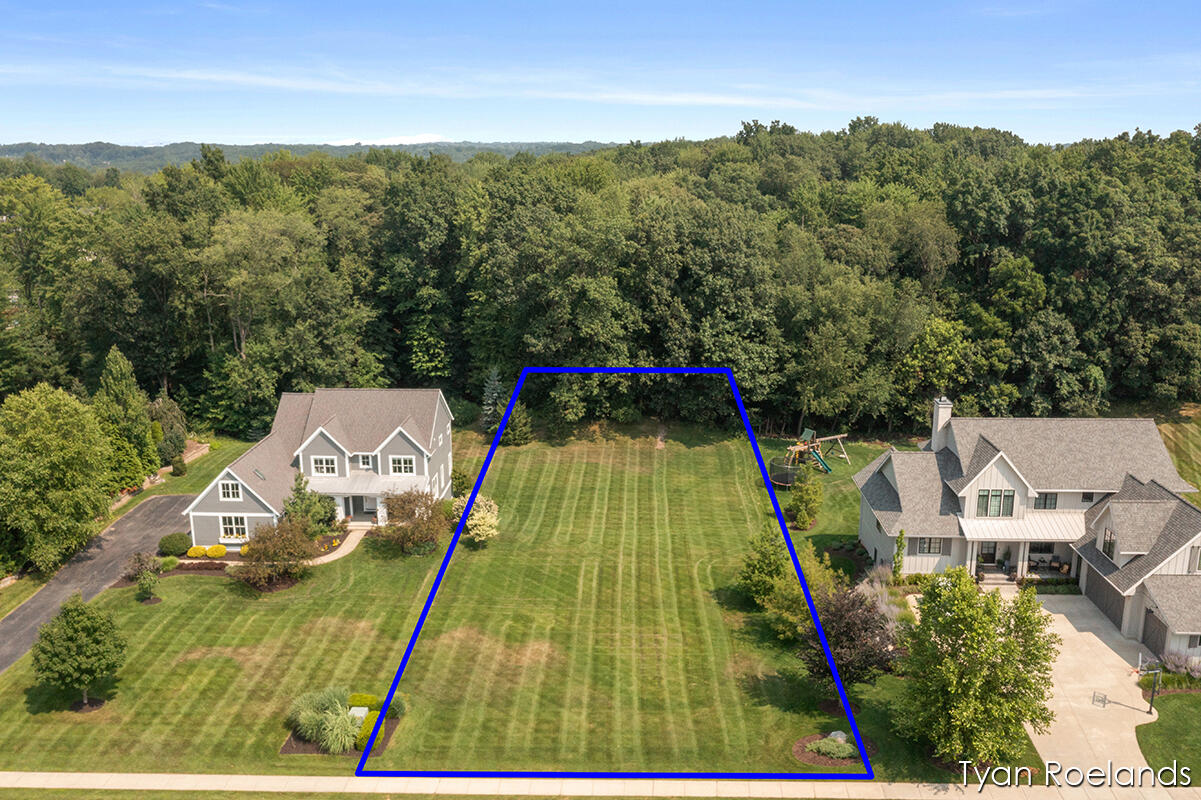 3769 Lake Birch Street, Grand Rapids, MI, 49525-8608