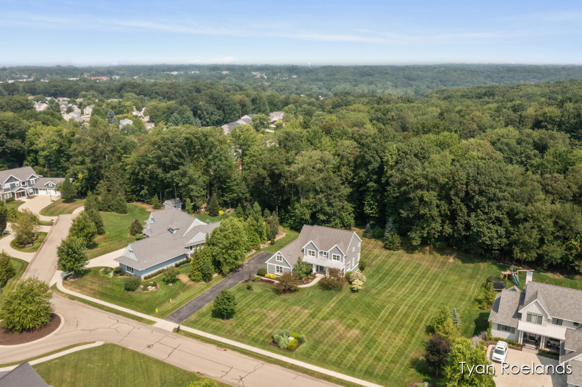 3769 Lake Birch Street, Grand Rapids, MI, 49525-8608