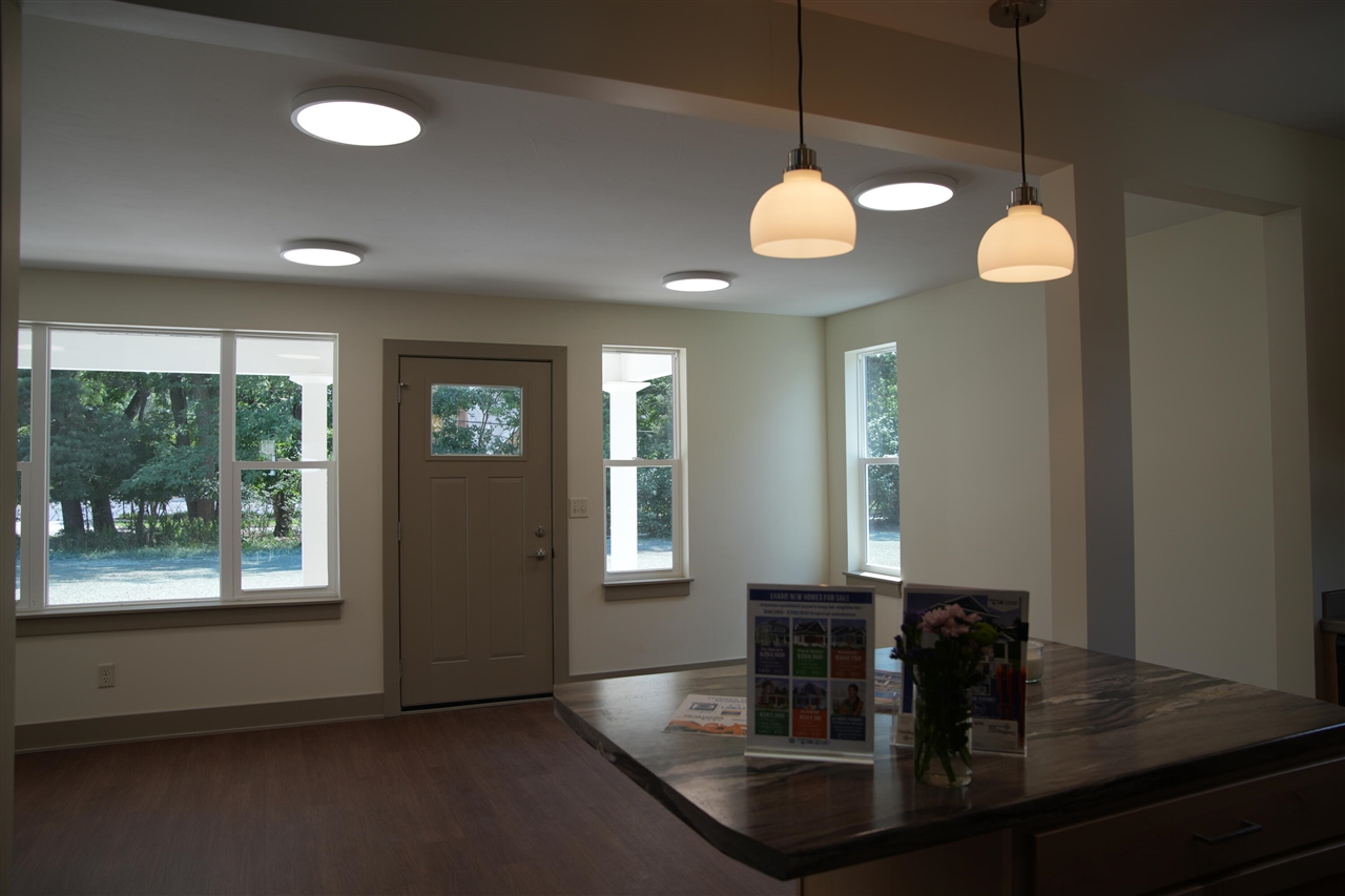 2nd image of 2089 Linden Ave, Grand Rapids, MI 49507 | MLS# 70486875