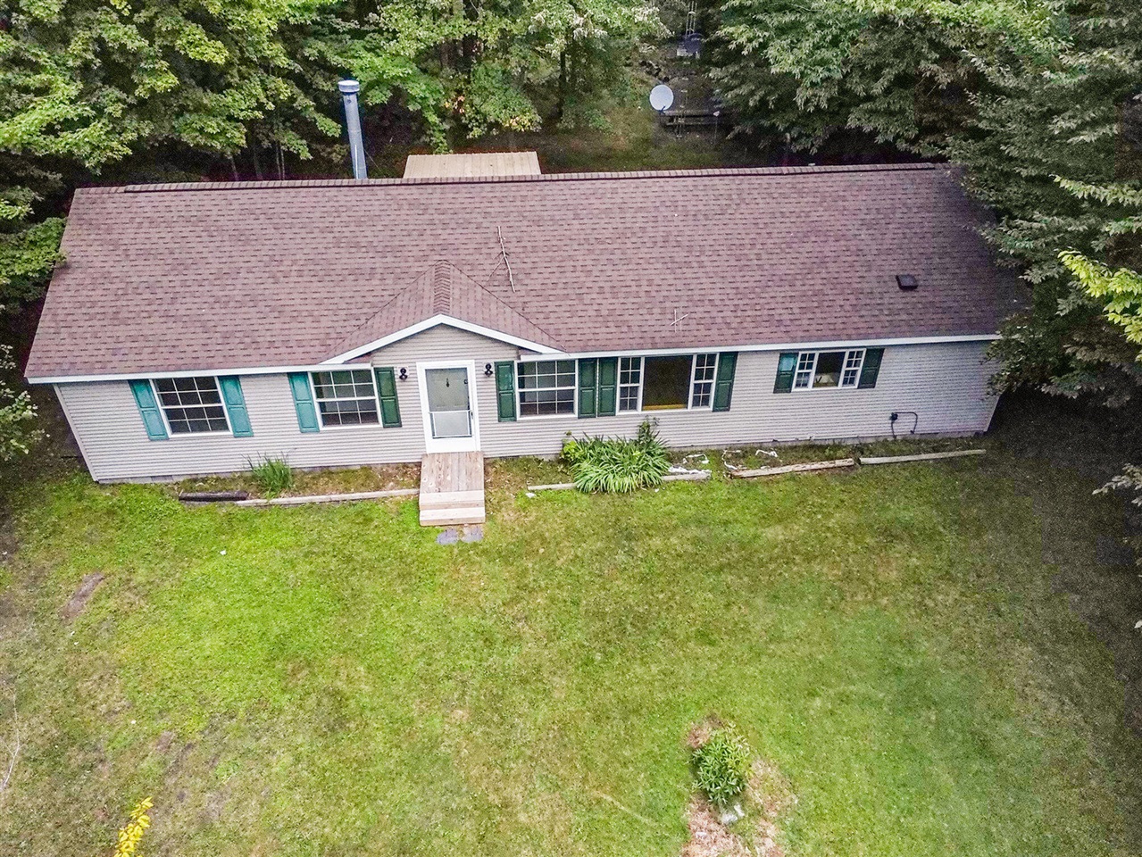 2nd image of 31588 W Birch Shores Dr, Trout Lake, MI 49793 | MLS# 70488434