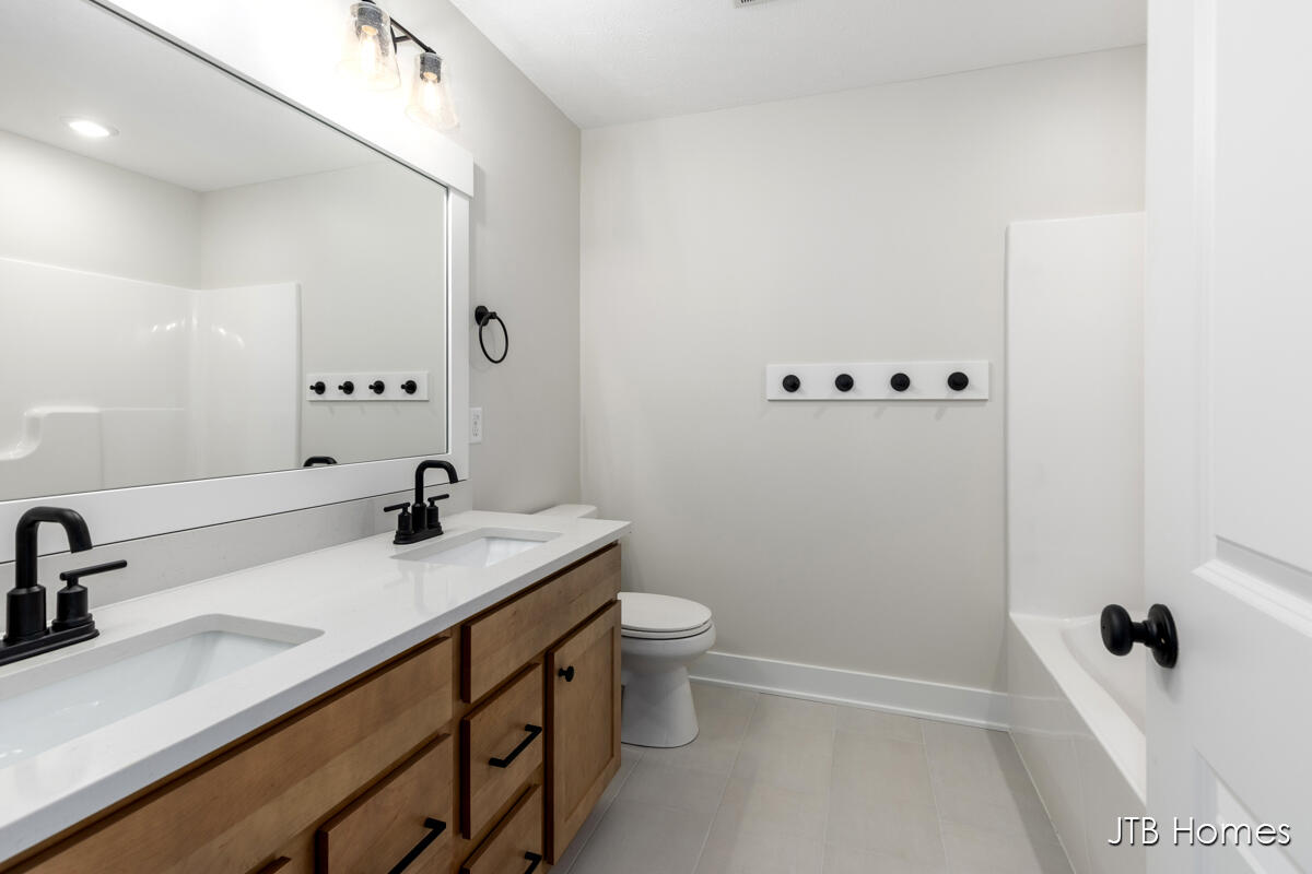 1080 N Washington Street, Lowell, MI, 49331