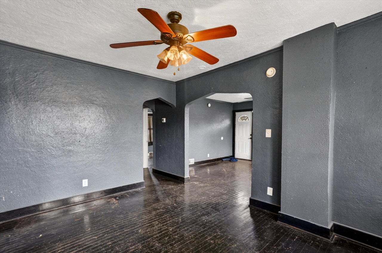 226 E High Street, Jackson, MI, 49203-3285