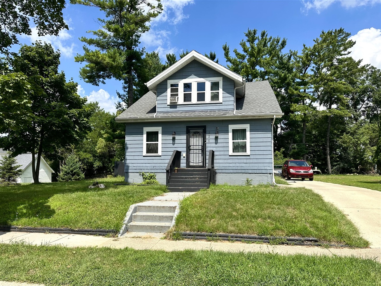 226 E High Street, Jackson, MI, 49203-3285