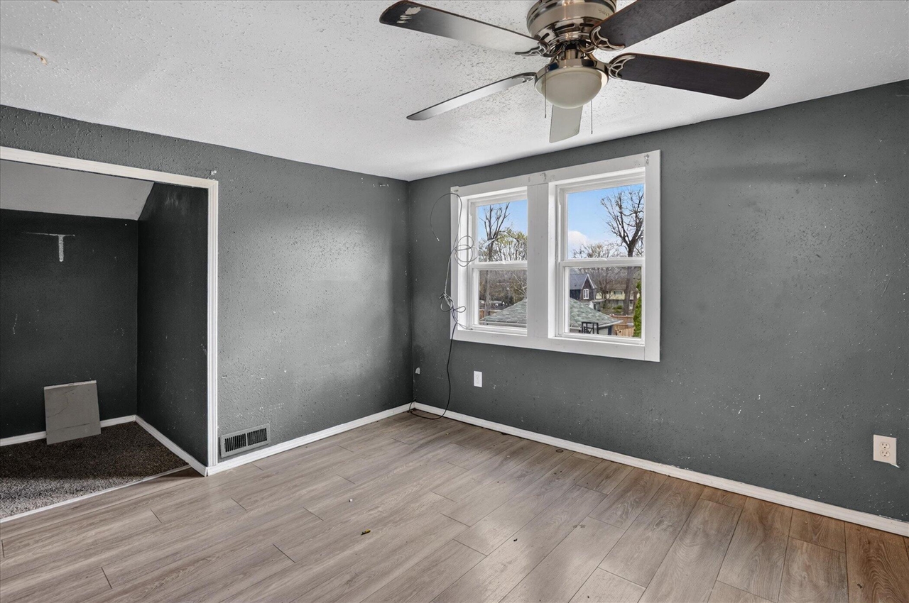 226 E High Street, Jackson, MI, 49203-3285