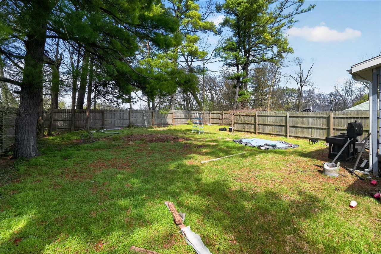 226 E High Street, Jackson, MI, 49203-3285