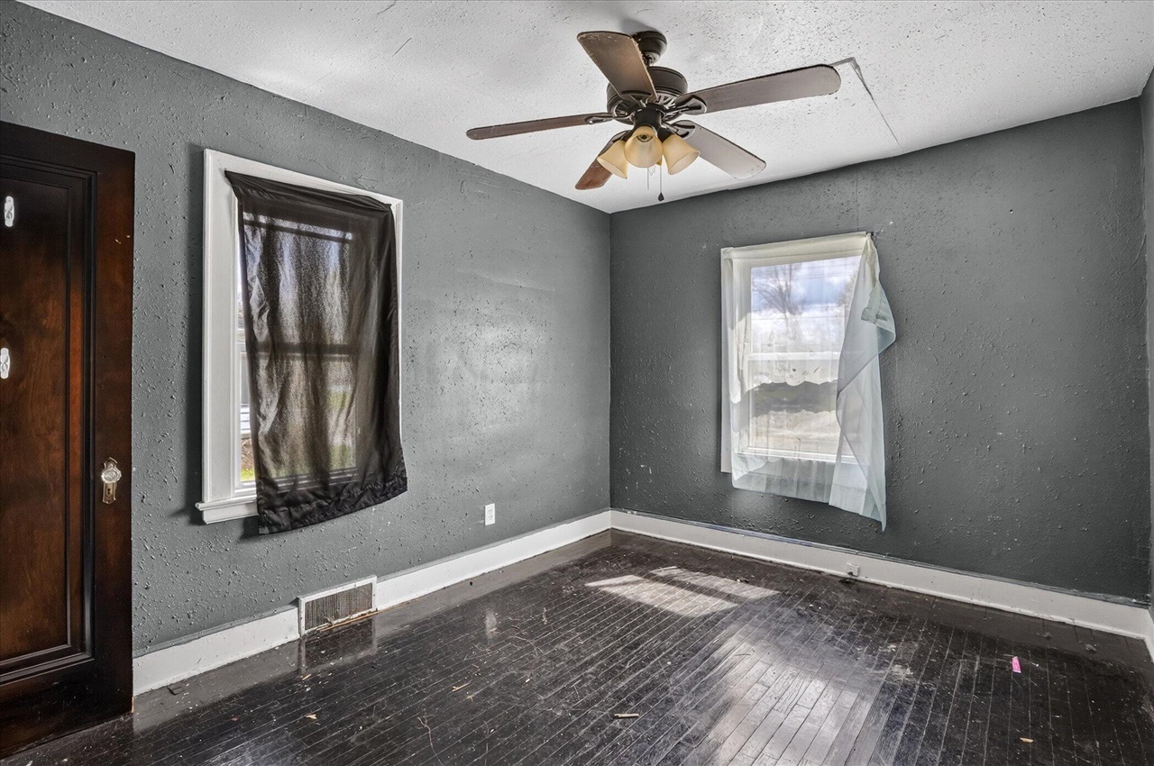 226 E High Street, Jackson, MI, 49203-3285