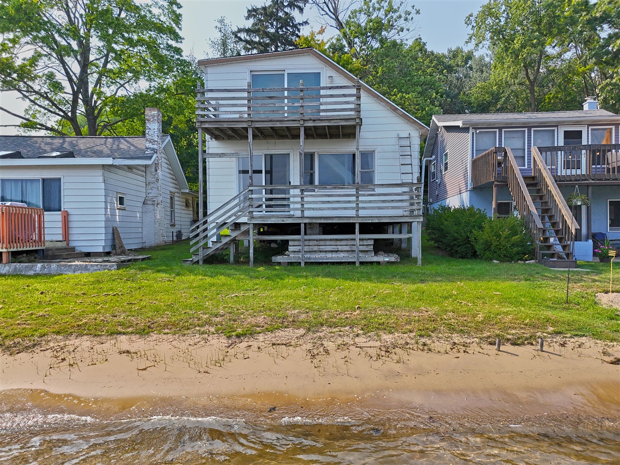 1st image of 67003 Lakeshore Dr, Dowagiac, MI 49047 | MLS# 70489401