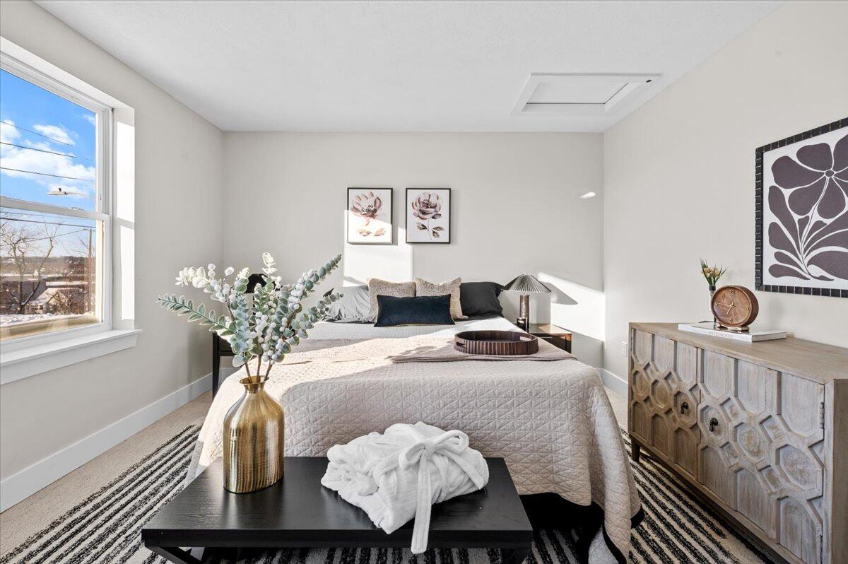 444 Pleasant Street, Grand Rapids, MI, 49503-4961