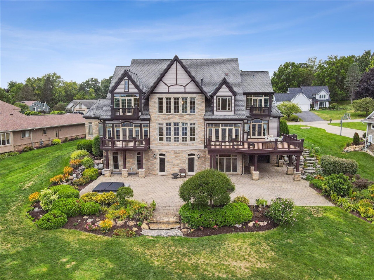 4349 Island View Drive