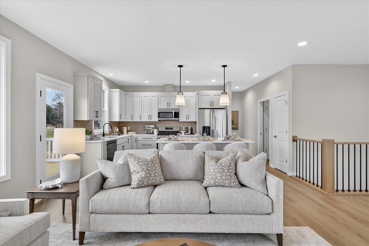 14323 Bridgeview Pointe, Vicksburg, MI, 49097-9120