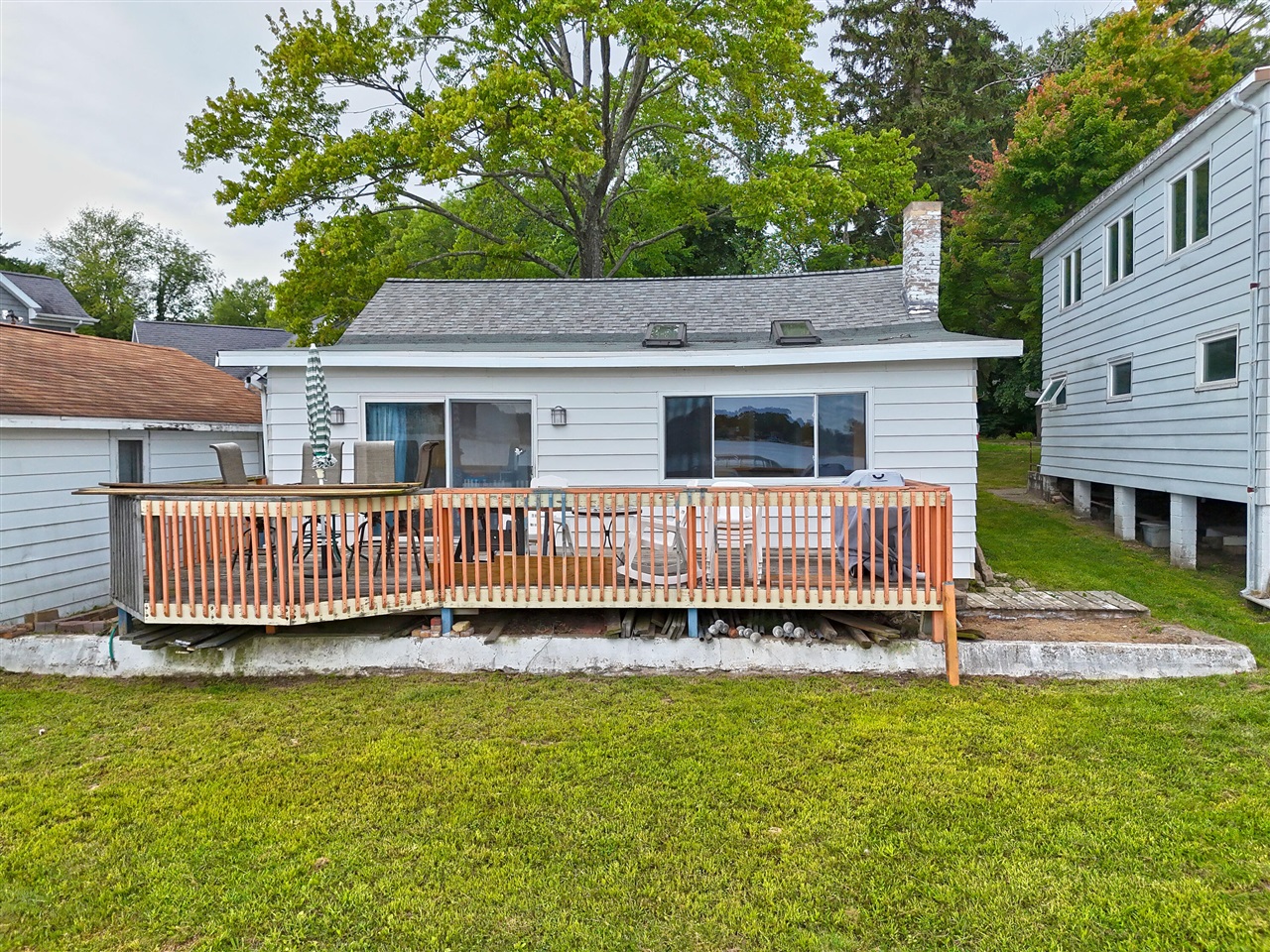 1st image of 67023 Lakeshore Dr, Dowagiac, MI 49047 | MLS# 70491037