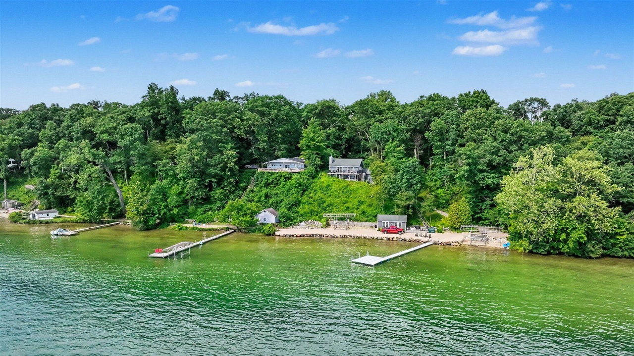 Photo 4 of Single family home for sale at 59688 Summit St, Three Rivers, MI 49093 | MLS# 70491120 | Listing updated on 2026-09-30