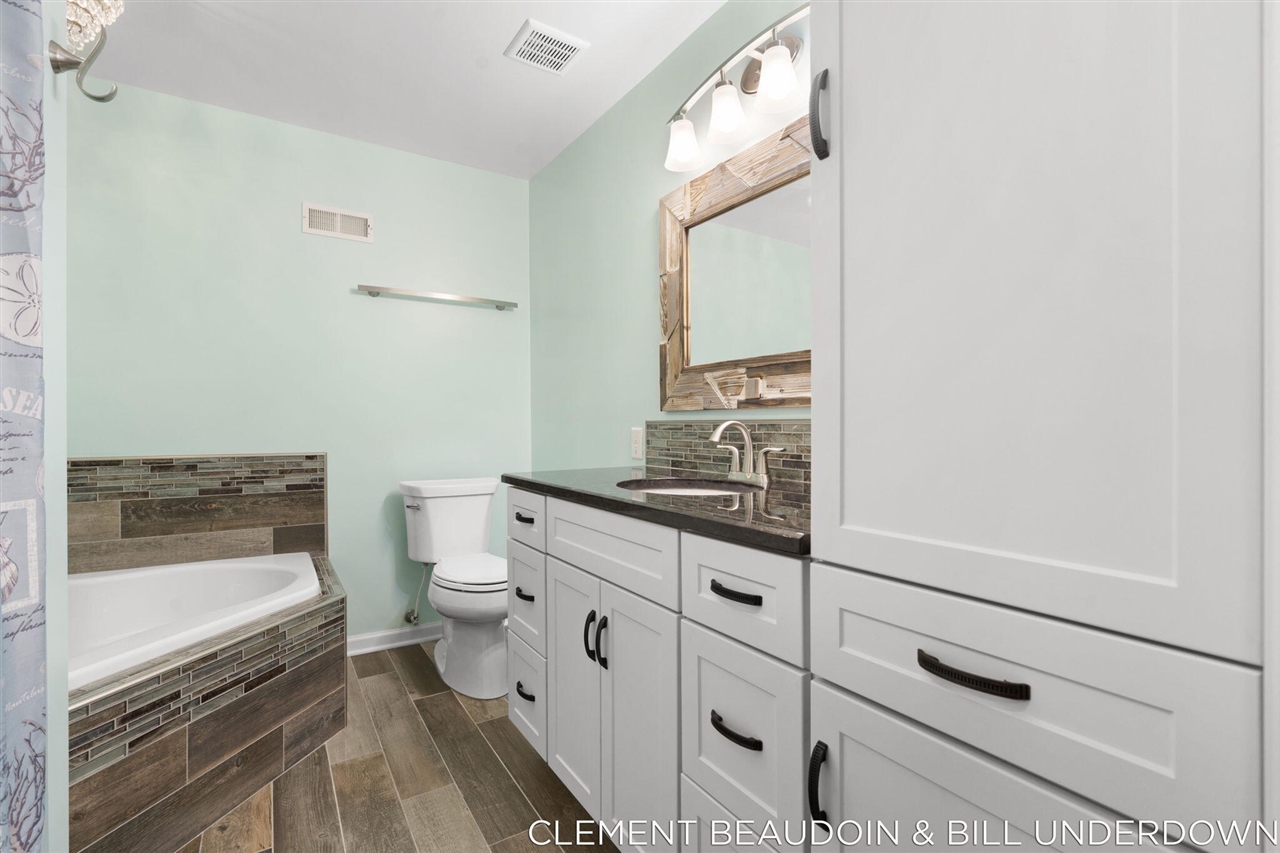 2339 Forest Trail Circle, Fennville, MI, 49408-9767